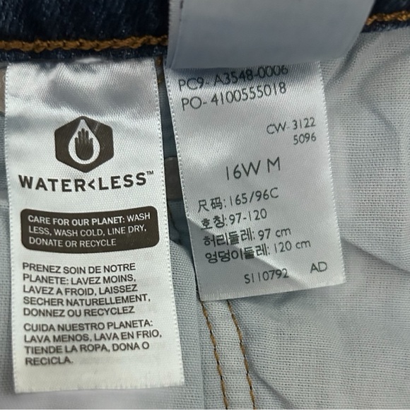 Levi's Women's Straight Leg Blue Jeans - Picture 5 of 6